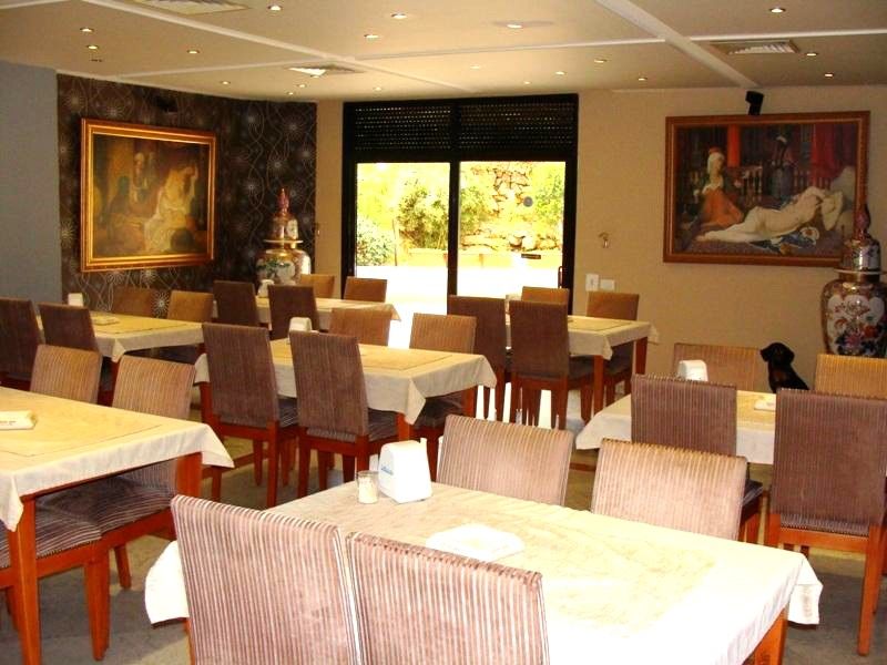 Camelot Hotel Jounieh Esterno foto