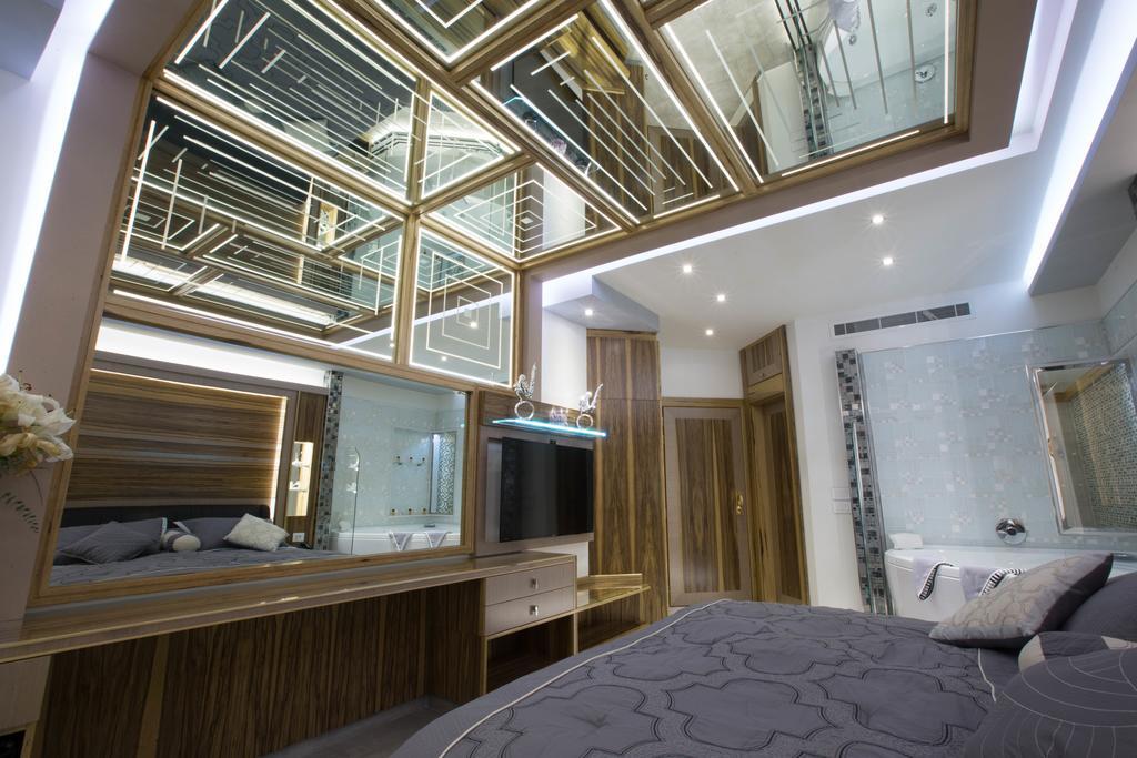 Camelot Hotel Jounieh Esterno foto