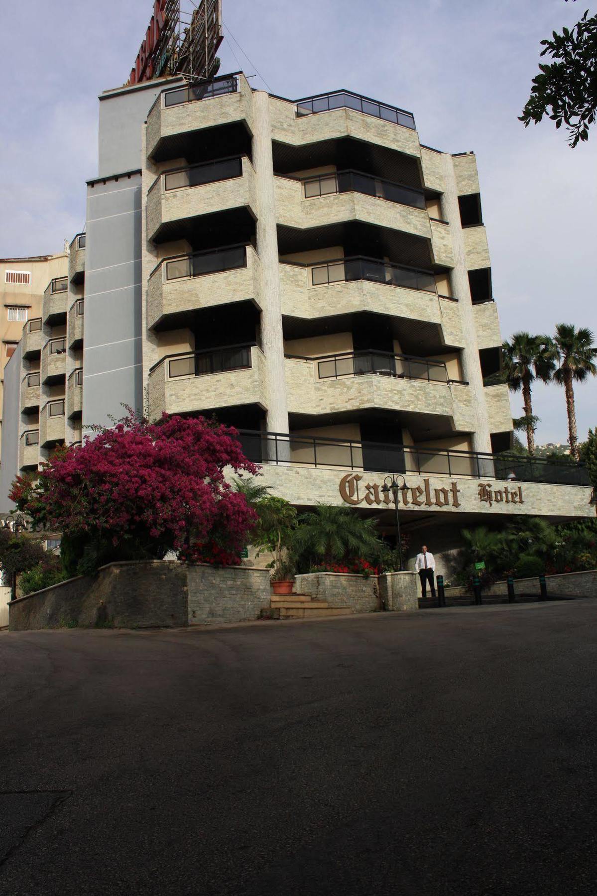 Camelot Hotel Jounieh Esterno foto