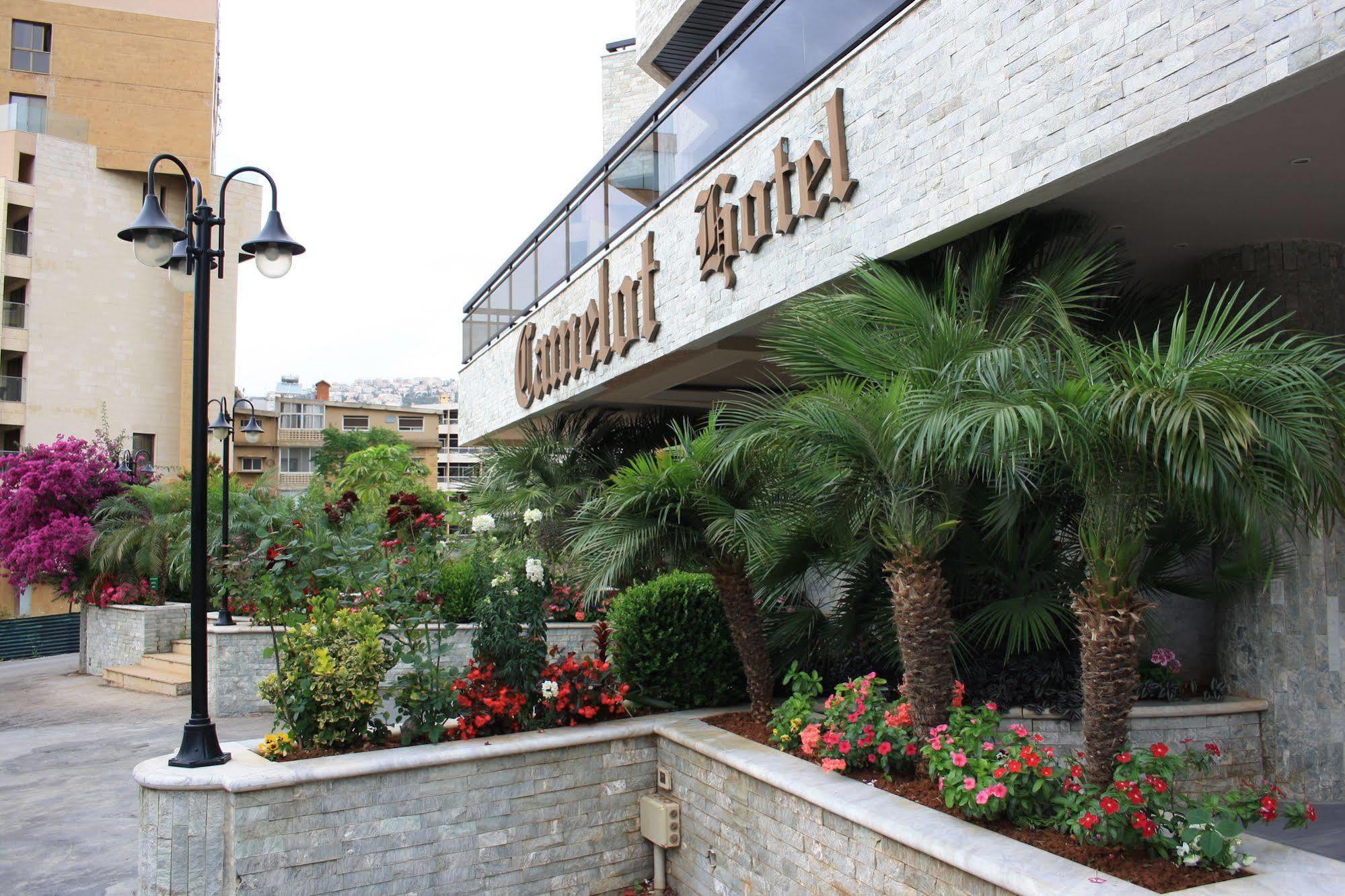 Camelot Hotel Jounieh Esterno foto